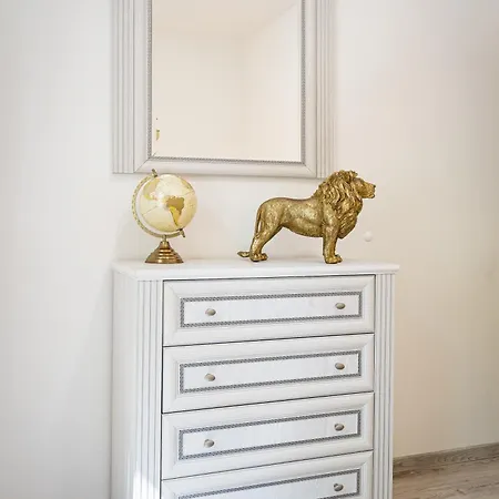 Grand Lion *